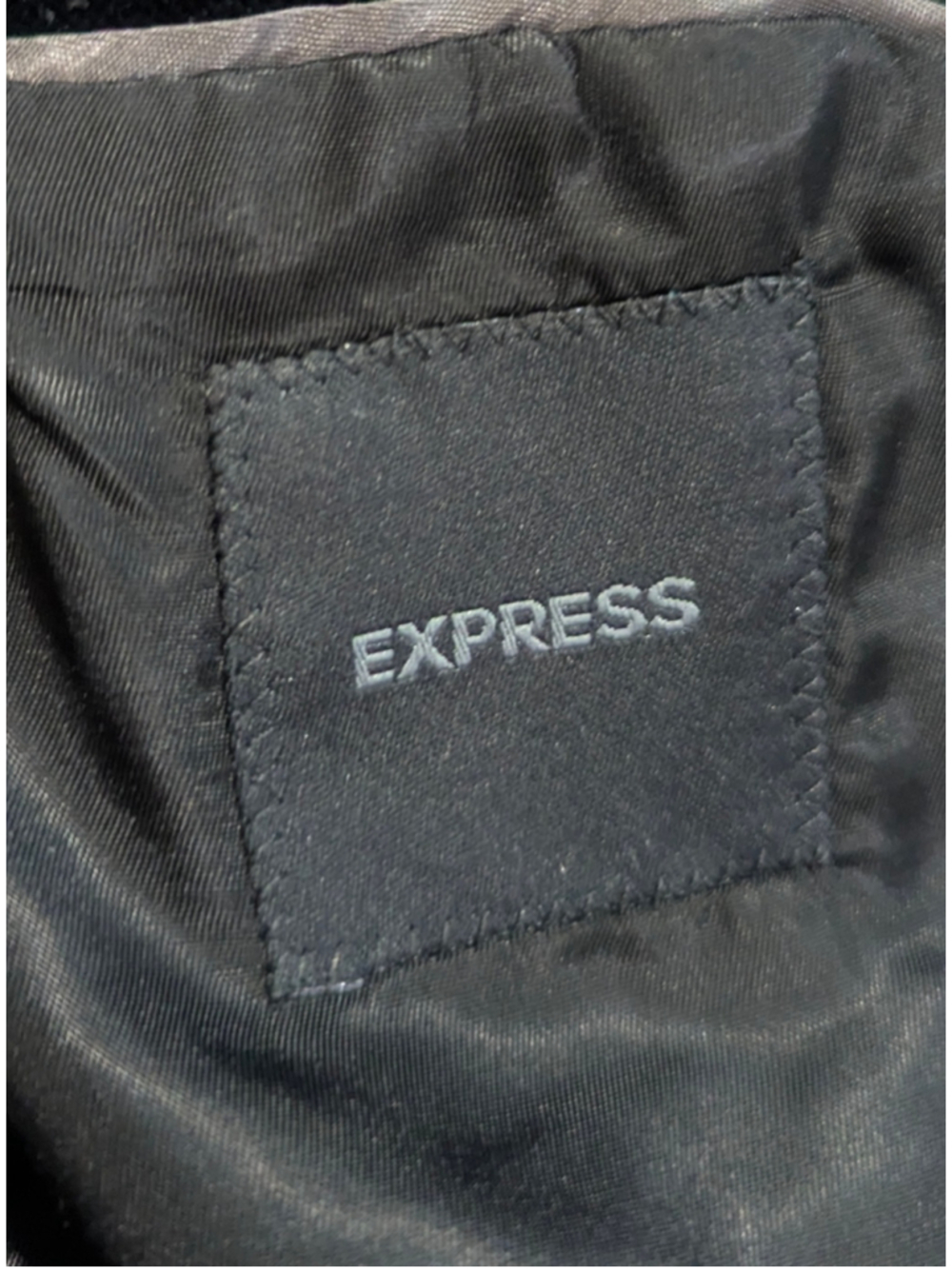 Express Men's Black Velvet Blazer Size 40R - Picture 4 of 11
